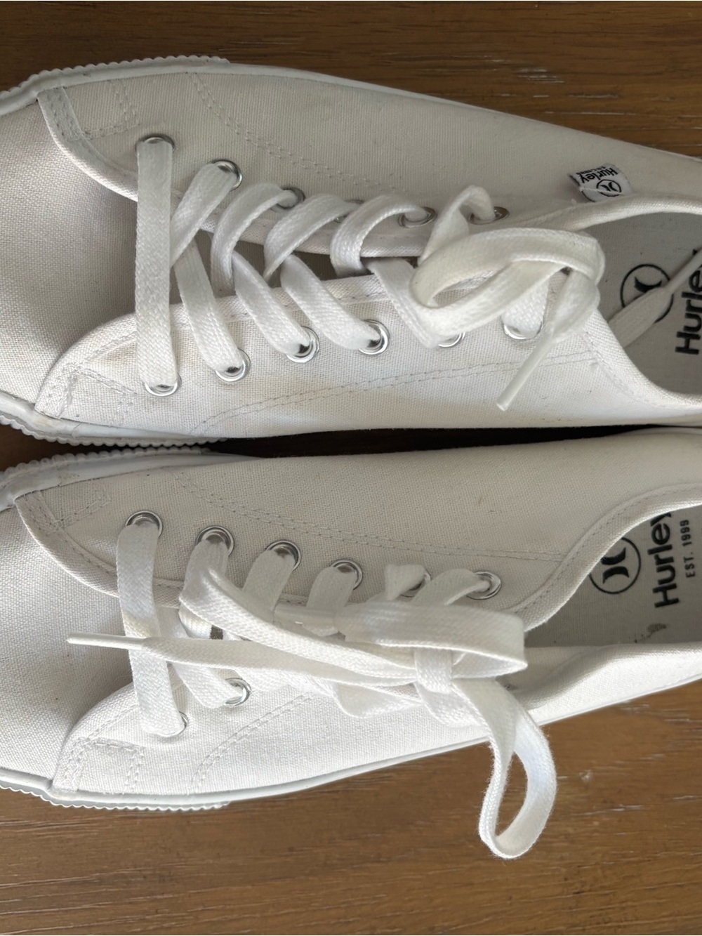 Hurley White Canvas Low-Top Lace-Up Sneakers